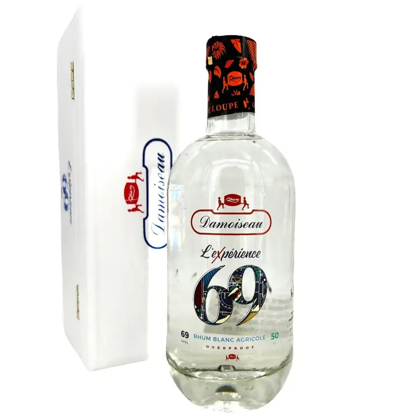 Image of the front of the bottle of the rum L'Experience 69