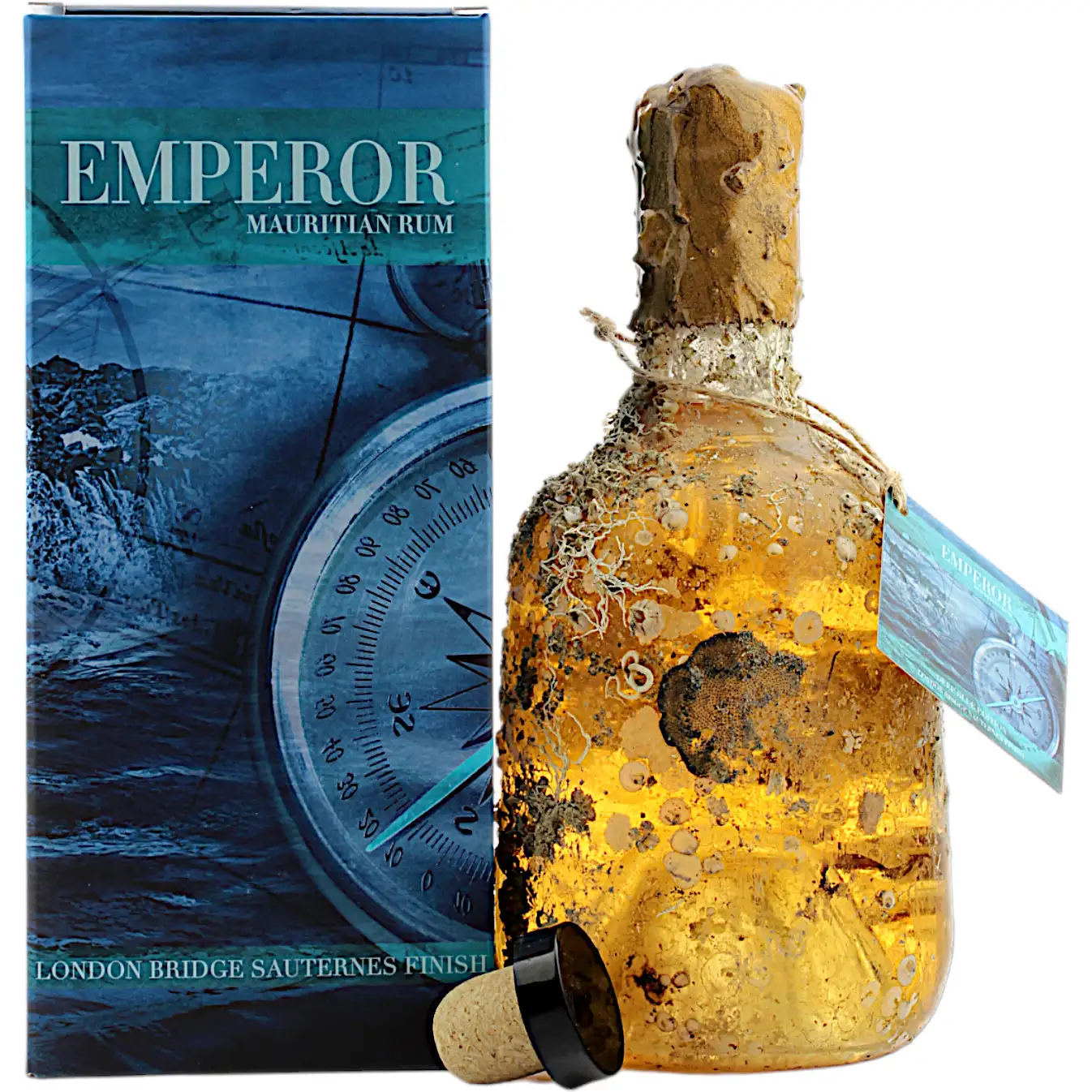 Image of the front of the bottle of the rumDeep Blue London Bridge Sauternes Finish