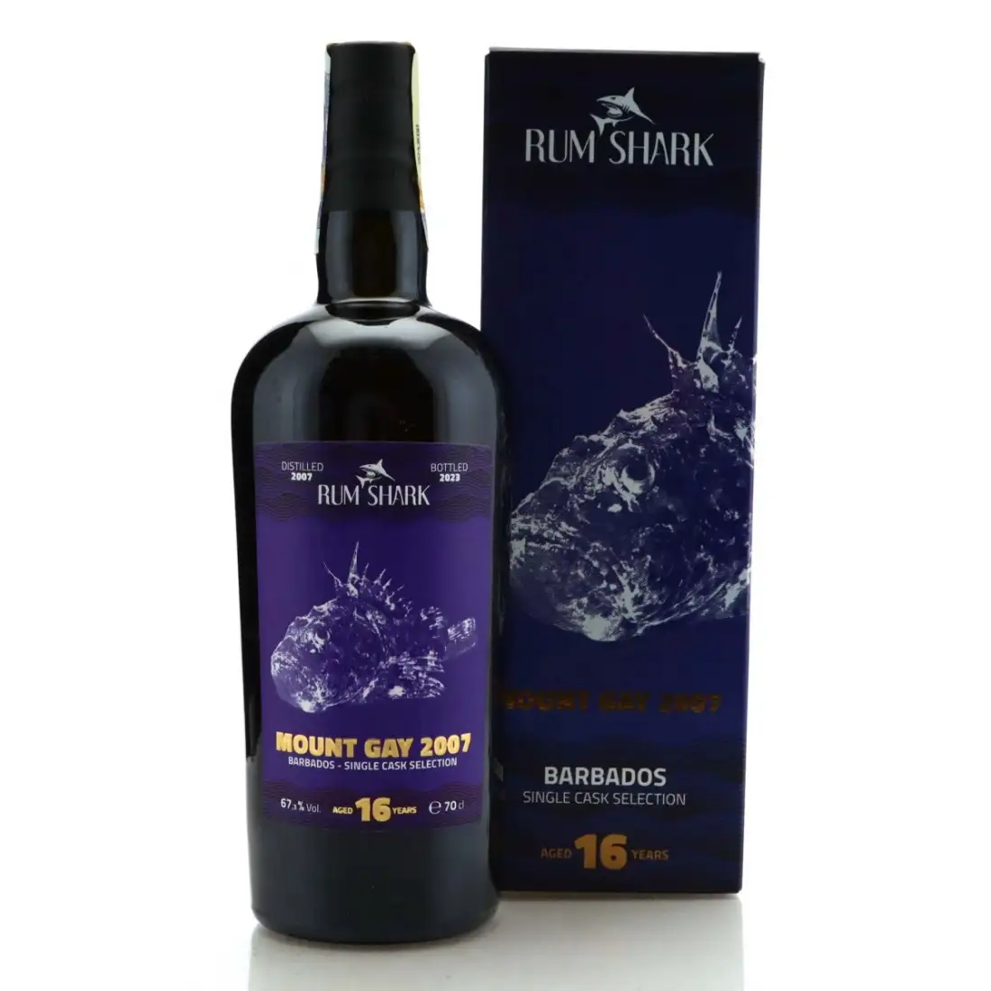 Image of the front of the bottle of the rum2007